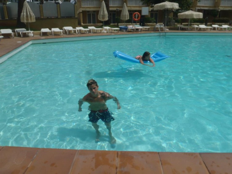 155608_10151223389475971_1741268960_n