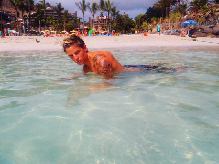 254500_10151223556585971_912125205_n