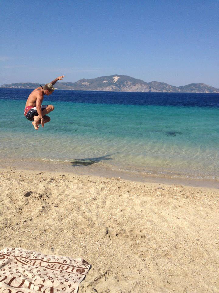 416804_10151341804145971_118469677_n