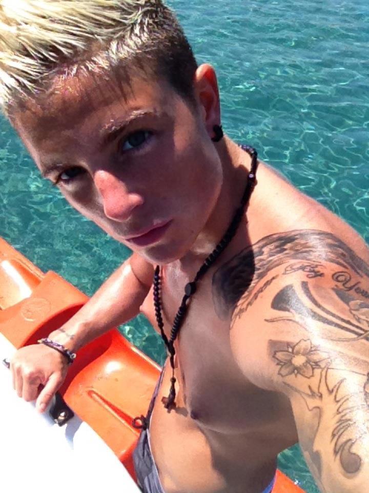 71766_10151341802795971_560568834_n