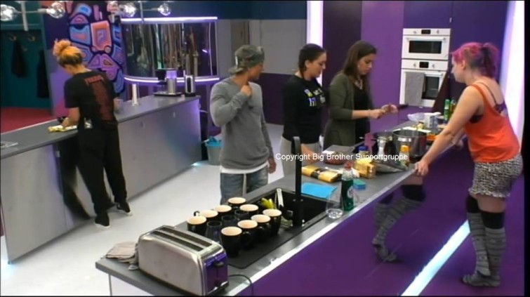 12065619_1644633545805435_90905129802086270_n