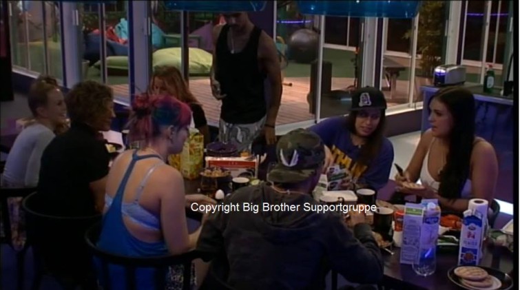 12074845_468375640003040_436690621429826828_n