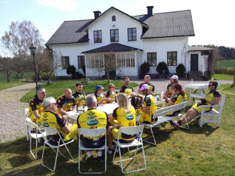 10154982_316995431785926_1980672256053430012_n