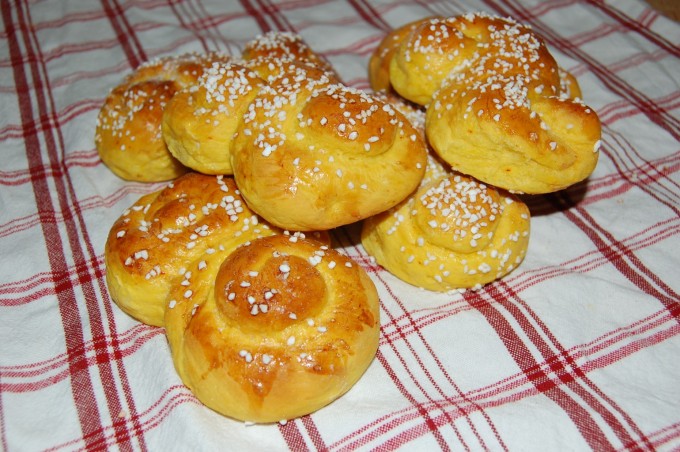 Lussekatter_med_parlsocker