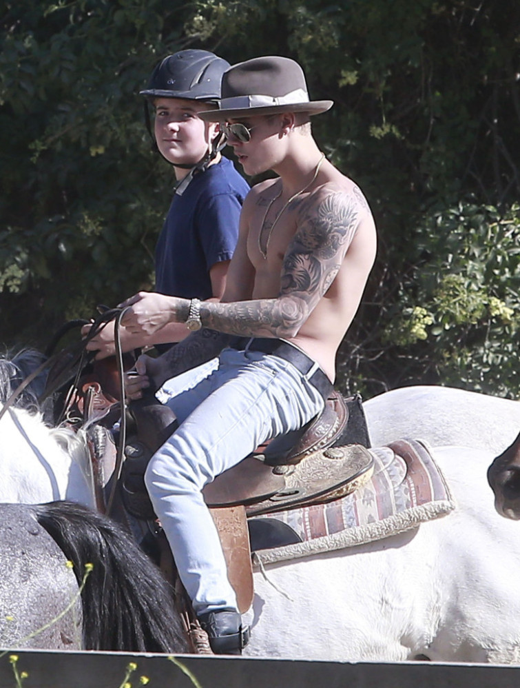Justin Bieber Goes Horseback Riding At Griffith Park