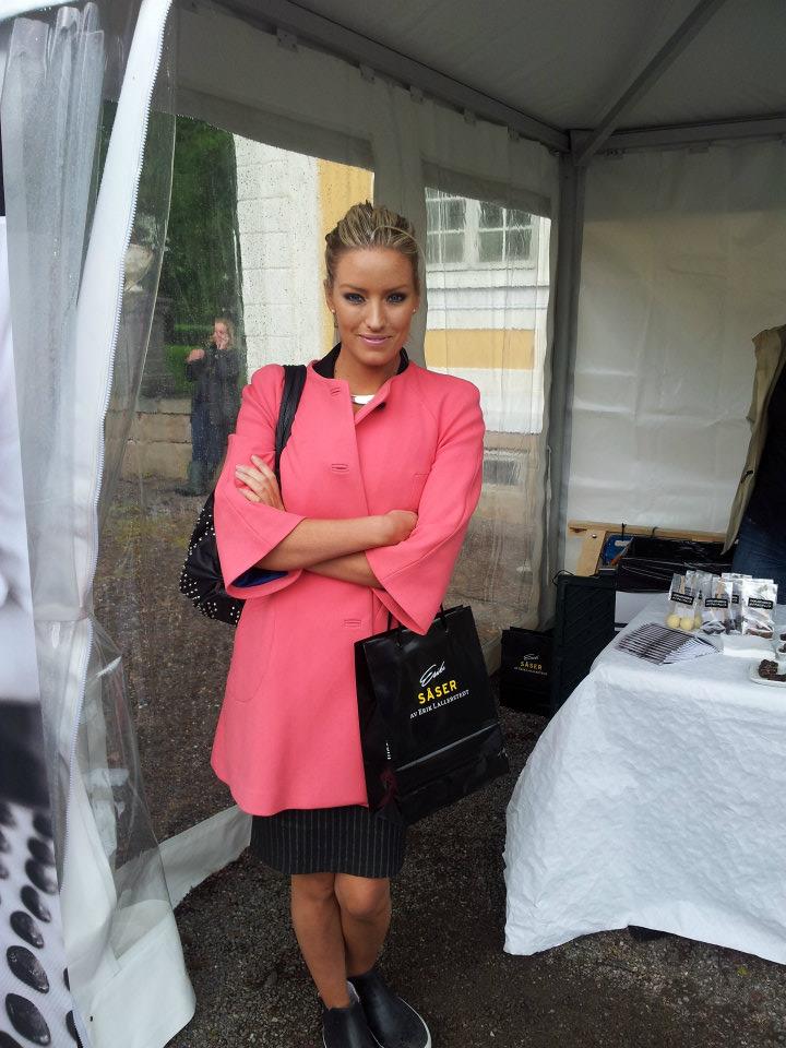 319802_4186873436308_22009717_n