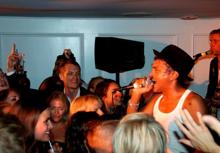 10401403_762379203827770_5672949998795635080_n