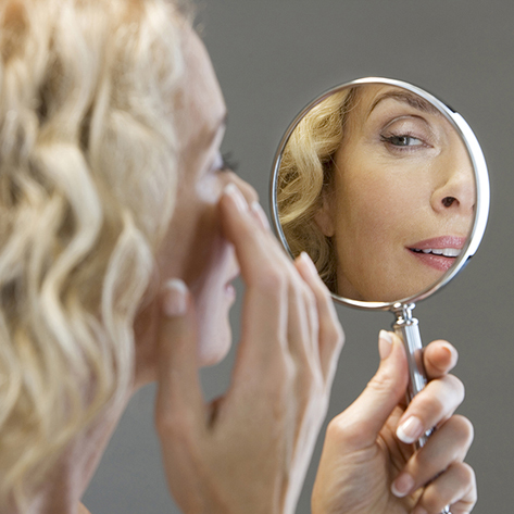 kvinna_spegel_600x600
