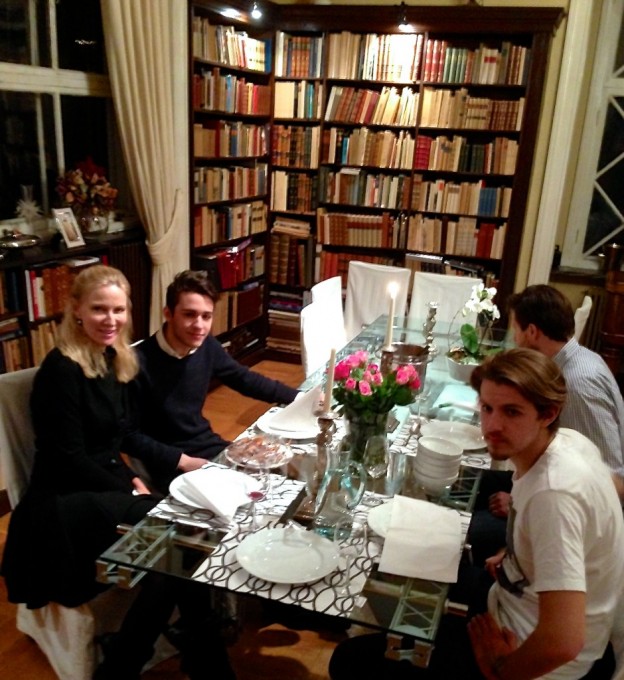 Härlig middag med familj och vännen Alexander.