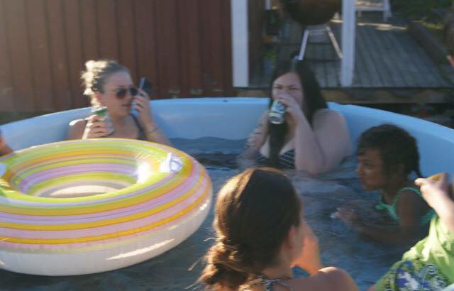 midsommar18_5592da94ddf2b34c4f8a797a